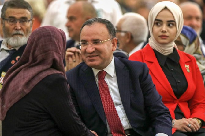 Adalet Bakanı Bekir Bozdağ, Konya'da gazilerle buluştu