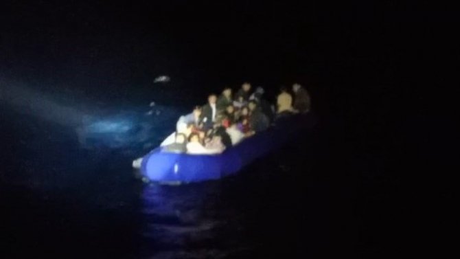 106 düzensiz göçmen, Sahil Güvenlik ekipleri tarafından kurtarıldı