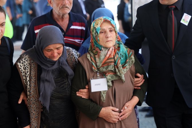 Mersin'de şehit polis memuru Sedat Gezer için cenaze töreni düzenlendi