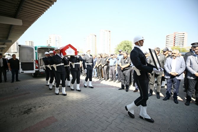 Mersin'de şehit polis memuru Sedat Gezer için cenaze töreni düzenlendi