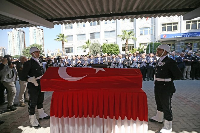 Mersin'de şehit polis memuru Sedat Gezer için cenaze töreni düzenlendi