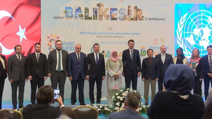 Bakan Kurum: Cumhurbaşkanımız konut amaçlı arsa sayısını 1 milyona çıkarma talimatını verdi