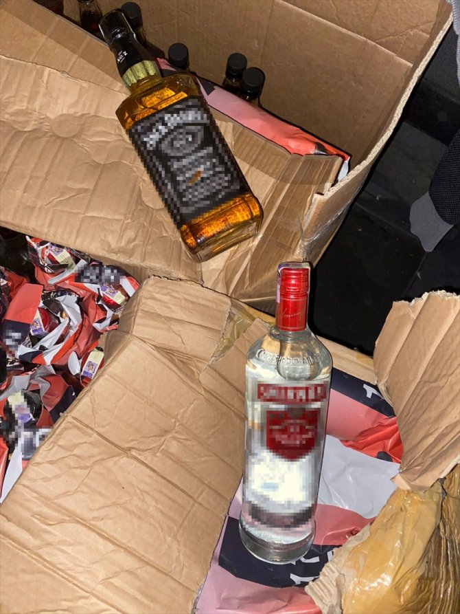 İstanbul'da sahte içki operasyonu: 485 litre doluma hazır sahte içki ele geçirildi