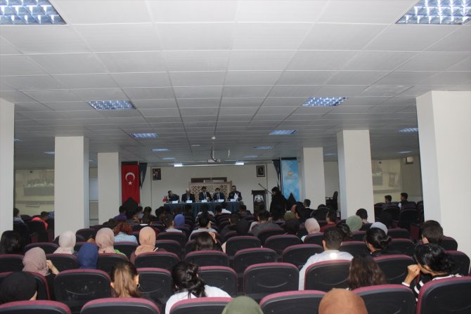 Karapınar ilçe yöneticileri ilçedeki yüksekokul öğrencileriyle buluştu