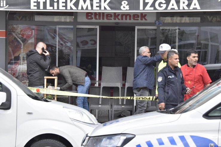 Sokakta bıçaklandı, sığındığı iş yerinde öldü