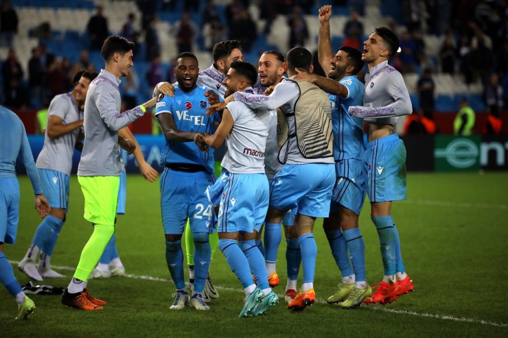 Avrupa maçlarında yüzü gülmeyen Abdullah Avcı dün akşam tarih yazdı