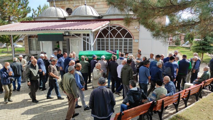 Kazada ölen 23 yaşındaki veteriner Pınar, memleketi Konya'da son yolculuğuna uğurlandı