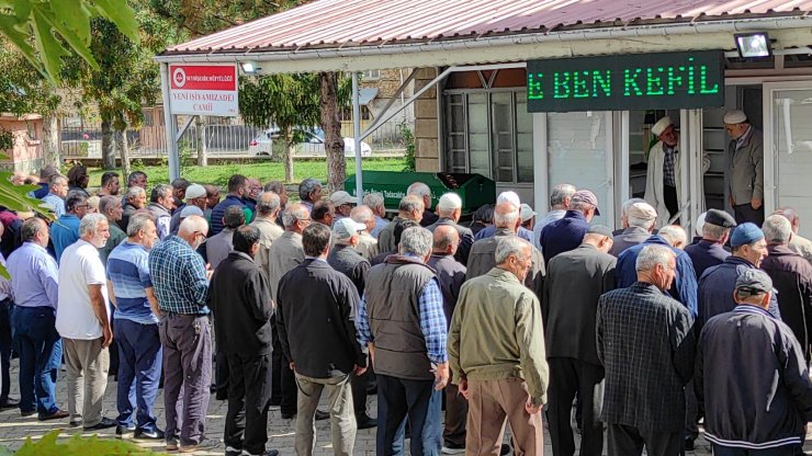 Kazada ölen 23 yaşındaki veteriner Pınar, memleketi Konya'da son yolculuğuna uğurlandı