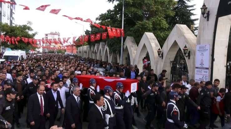 Şehit Uzman Çavuş Kürşat Sert'in babası: "Gül oğlum gül, bizim de bayramımız gül"