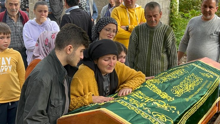 Bartın'daki maden faciasında 2 madenci toprağa verildi