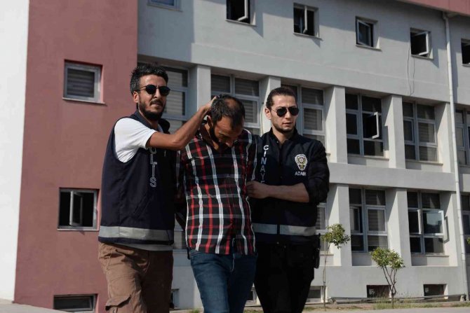 Eski sevgilisini sokak ortasında çocuğunun gözü önünde öldürdü