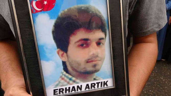 Evlat hasretiyle kansere yakalanan baba hayatını kaybetti, evlat nöbeti çadırındakiler yasa boğuldu