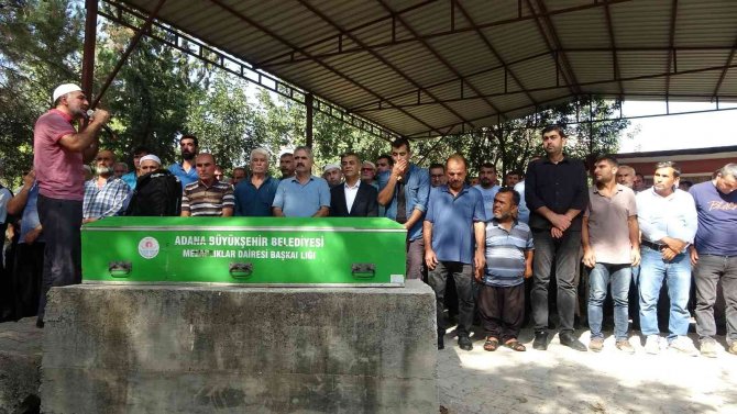 Foseptiğe düşerek hayatını kaybeden 4 yaşındaki Nazgül toprağa verildi