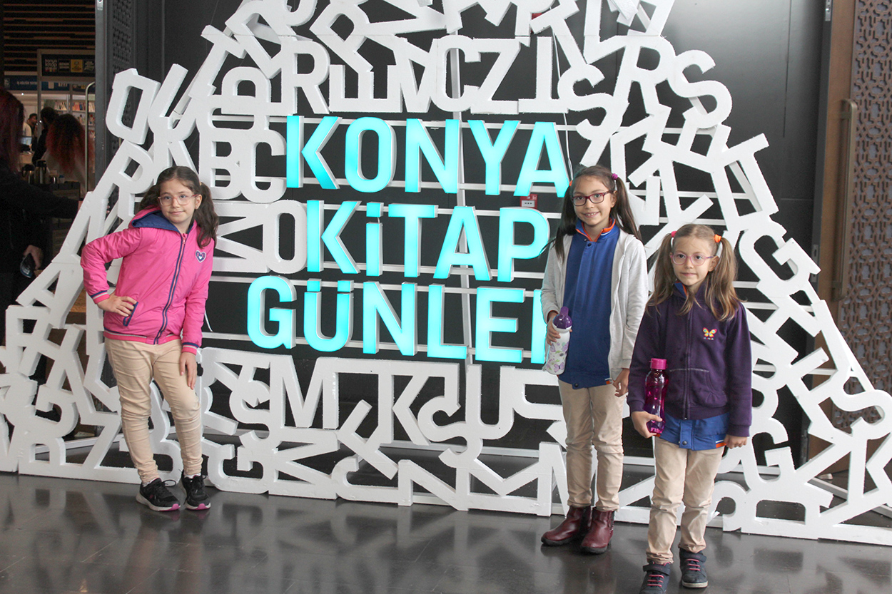 konya-kitap-gunleri-2.jpg