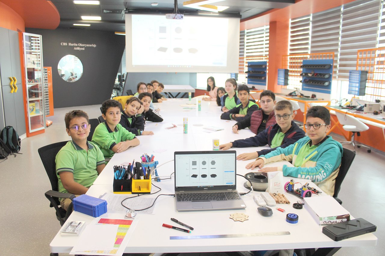 selcuklu-belediyesi-gelisim-ve-teknoloji-akademisiyle-ogrendikce-uretiyorlar-8.jpg
