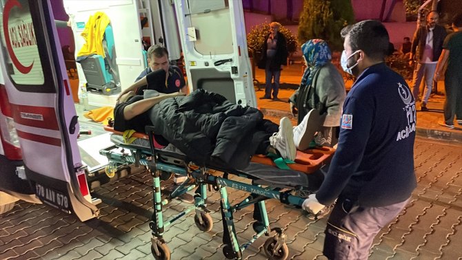 Tekstil işçilerini taşıyan minibüs devrildi, çok sayıda yaralı var