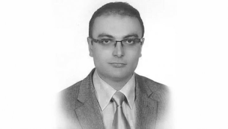 Kalp krizinden ölen arkadaşının anısına düzenlenen futbol turnuvasında onun gibi kalp krizinden öldü