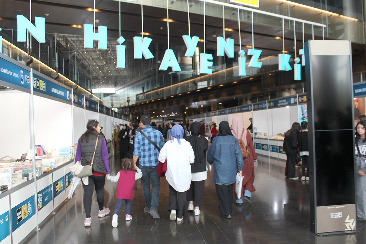 konya-kitap-gunleri-1.jpg