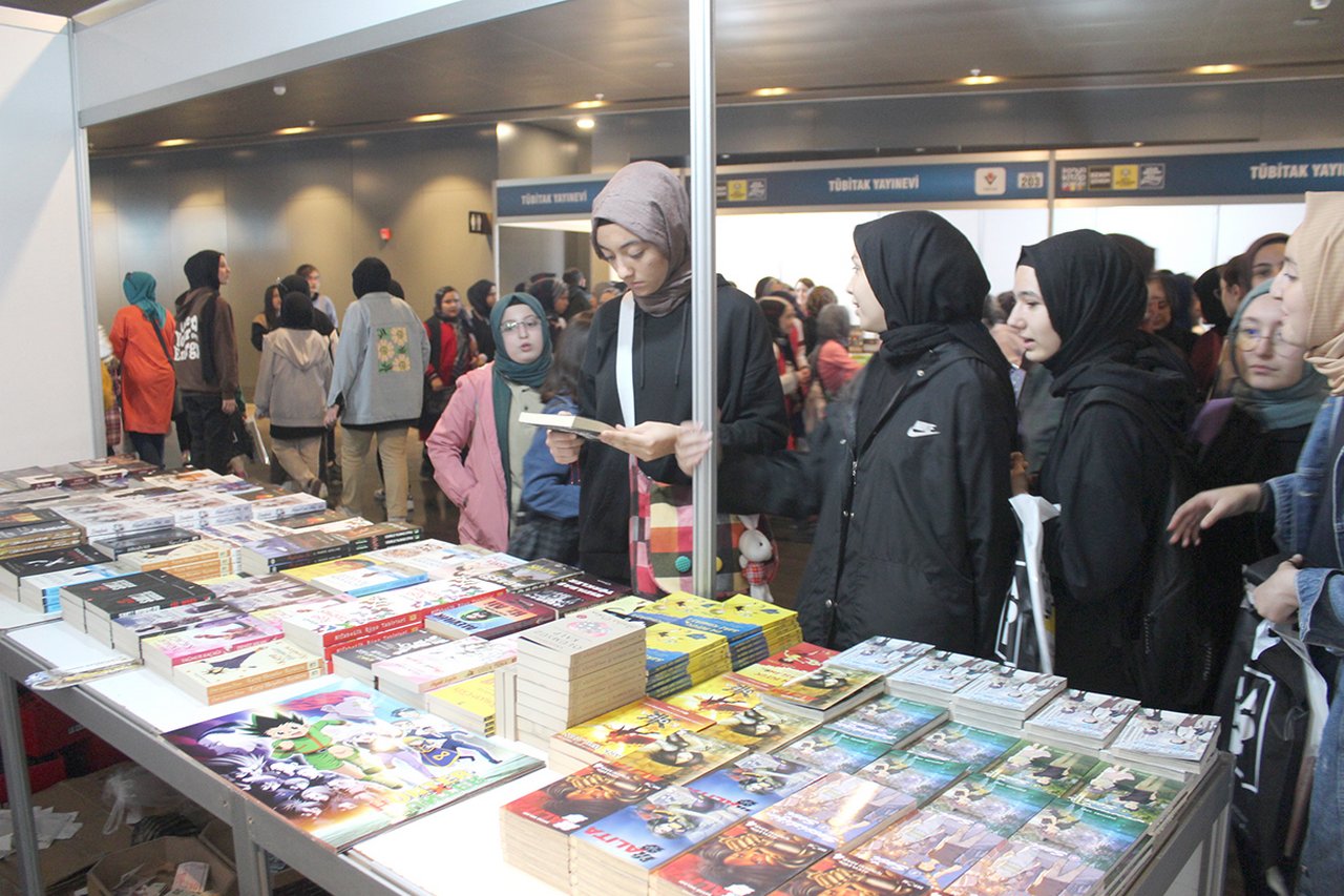 konya-kitap-gunleri-5.jpg