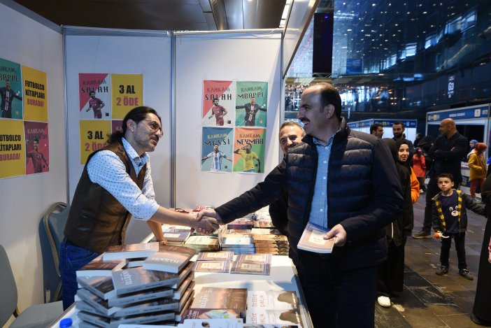 konya-kitap-gunleri-bu-yil-da-buyuk-bir-coskuya-sahne-oldu-3.jpg