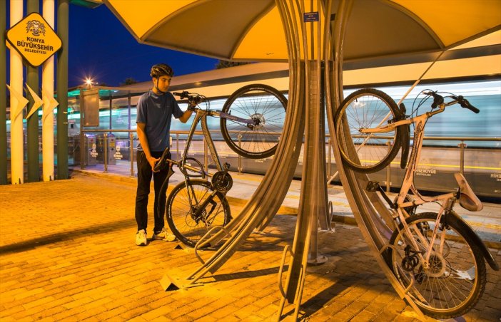 aa-20221026-29258091-29258088-konyada-bisiklet-parklari-da-dikkat-cekiyor.jpg