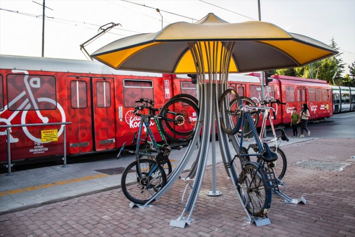 aa-20221026-29258091-29258090-konyada-bisiklet-parklari-da-dikkat-cekiyor.jpg