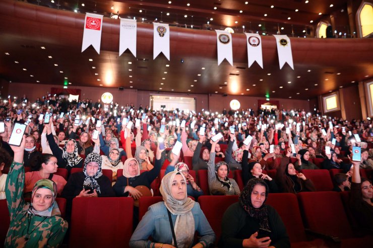 Bakan Soylu: Yine söylüyorum; uyuşturucuyu okul önlerinde kim satıyorsa ayaklarını kırsınlar