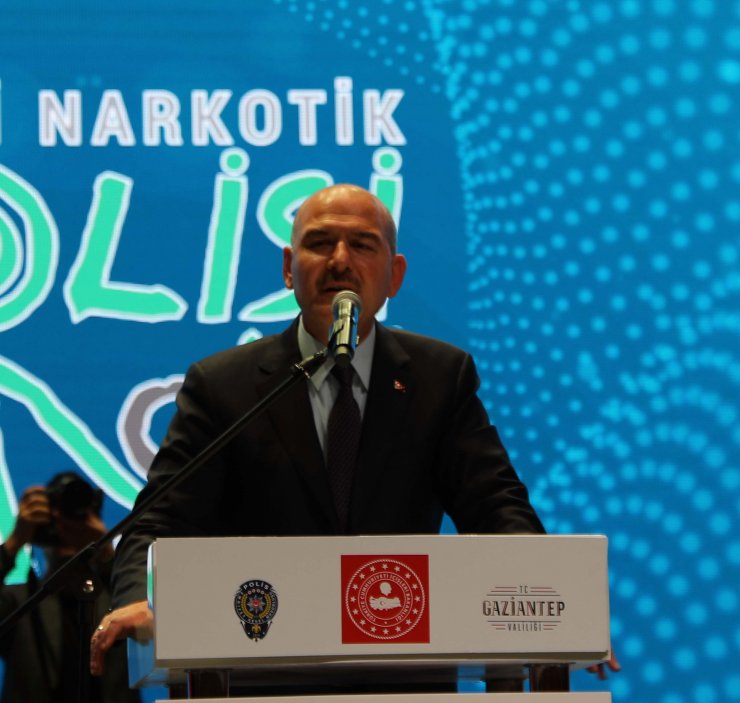 Bakan Soylu: Yine söylüyorum; uyuşturucuyu okul önlerinde kim satıyorsa ayaklarını kırsınlar