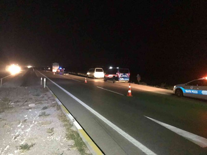 Konya’da hafif ticari araç pancar yüklü kamyona çarptı: 9 yaşındaki Berat hayatını kaybetti