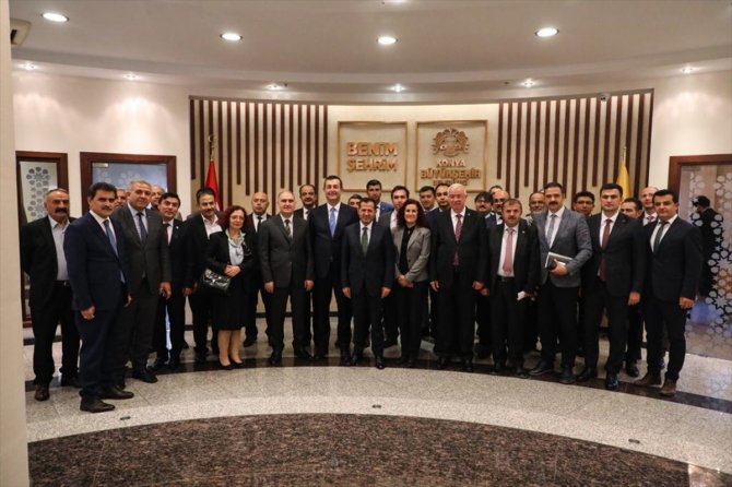 Ziya Altunyaldız, küresel iki krize karşı uyardı