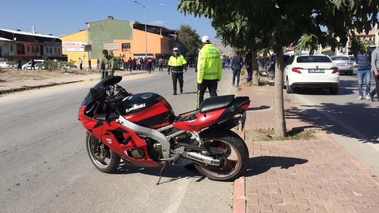 Konya merkezde kaza! TIR'a çarpan motosikletteki 2 genç öldü