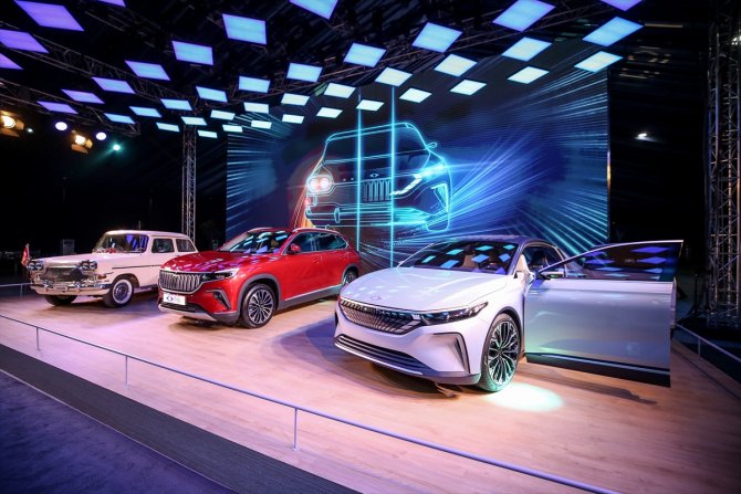 "Devrim" ile Togg yan yana