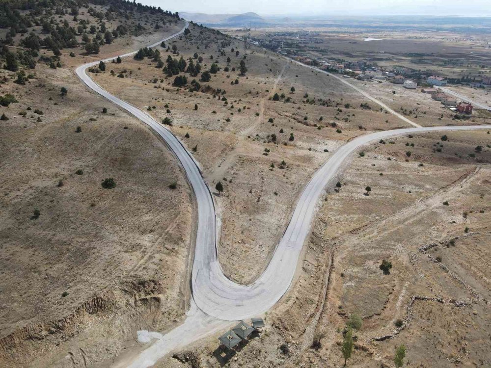 Konya'da bu ilçeye 40 kilometre modern mahalle yolu kazandırıldı