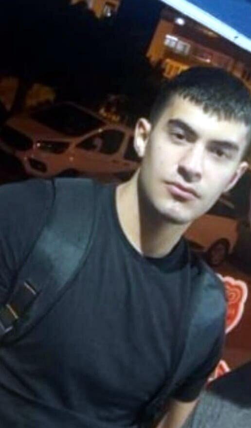 İzmir depreminde balkondan atlayan 18 yaşındaki Efe, toprağa verildi