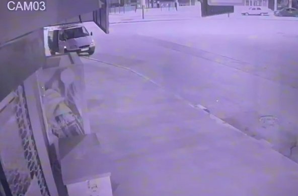 TIR'dan hortumla akaryakıt çalarken yakalandı