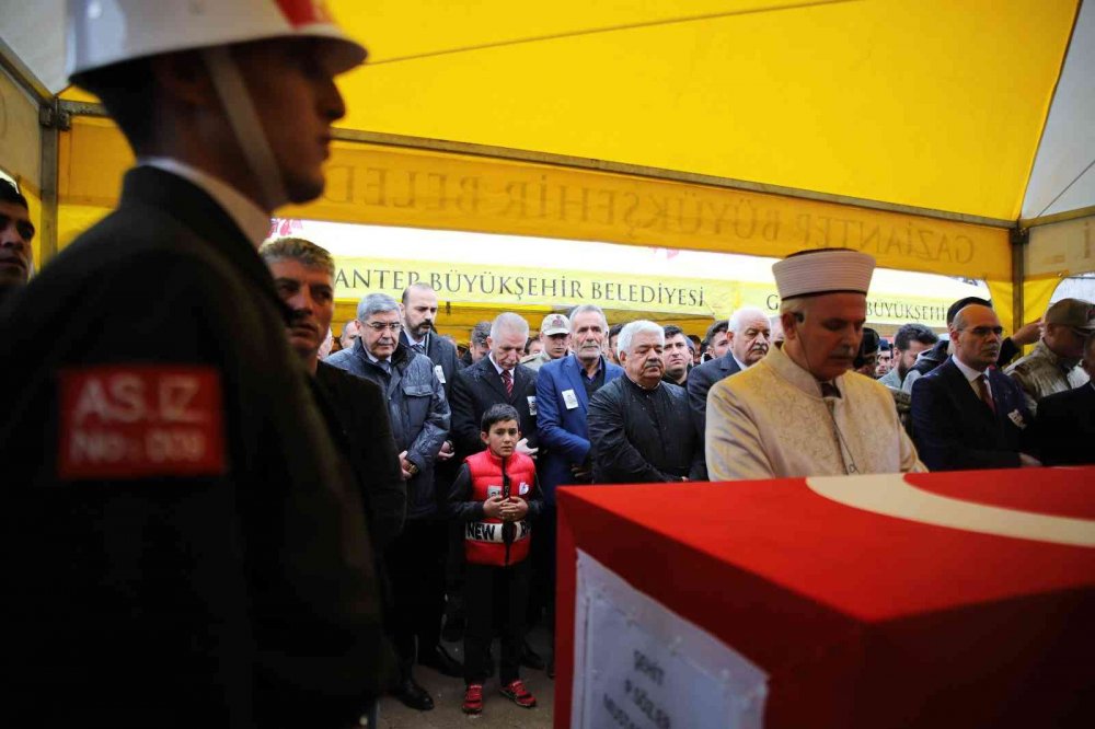 Şehit Mustafa Öztürk köyünde son yolculuğuna uğurlandı