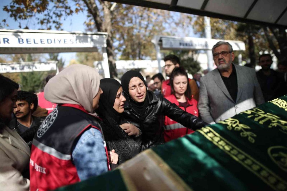 Bursa’da büyük acı... 9 tabut yanyana
