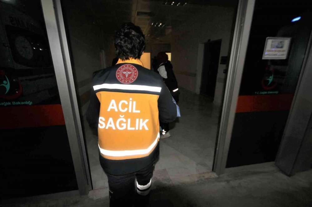 Konya'da 30 yaşındaki kişi evinin önünde bıçaklandı