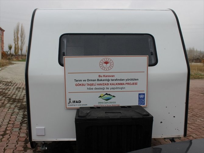 Konya'da bir çiftçiye yüzde 80 hibeyle karavan verildi