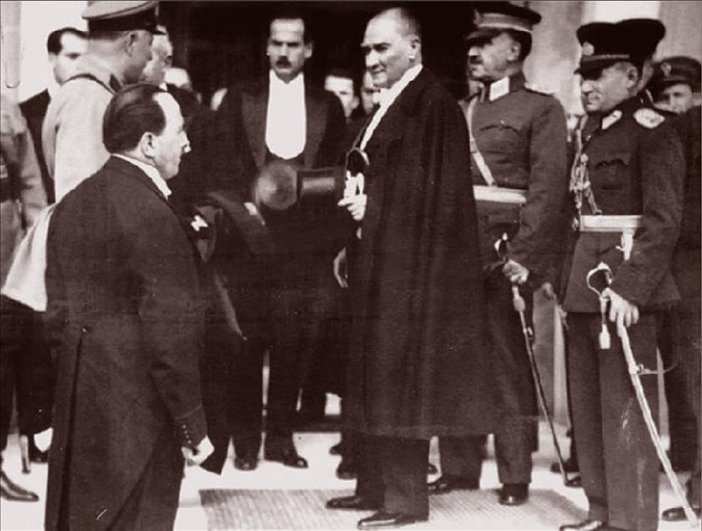 mustafa-kemal-ataturk-2.jpg
