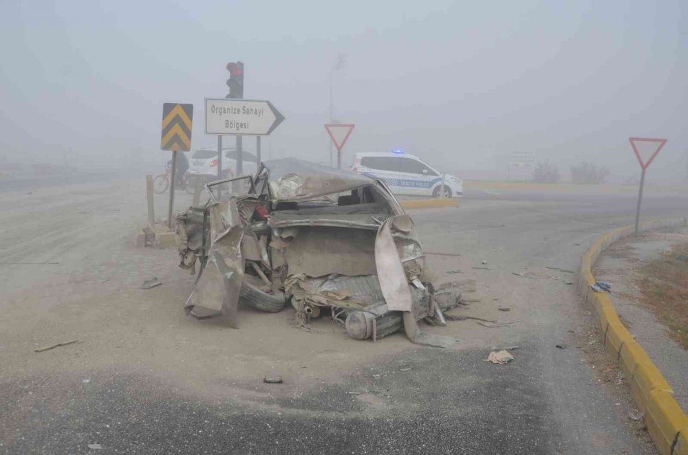 Konya’da yoğun sis etkili oldu! Aynı noktada üç ayrı kaza...