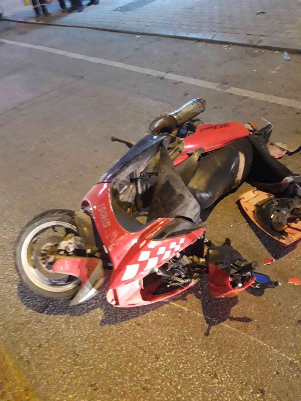 Otomobil ile motosiklet çarpıştı: 1 ölü