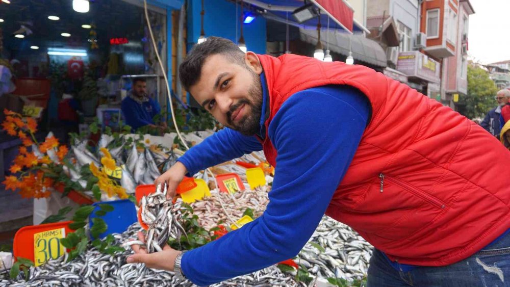 Sezona 80 liradan başlamıştı, hamsinin fiyatında düşüş