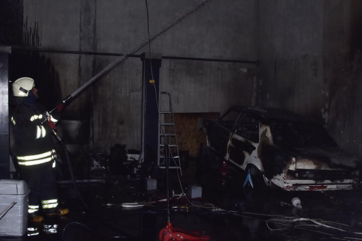 Konya'da oto tamirhanesinde patlama