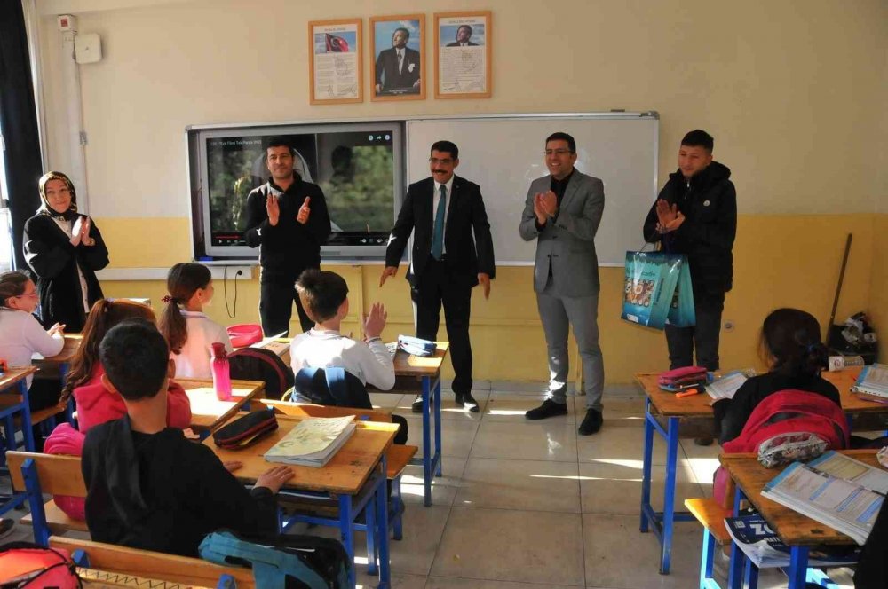 Konya'da en çok atık pil toplayan okullar hediyelerini aldı