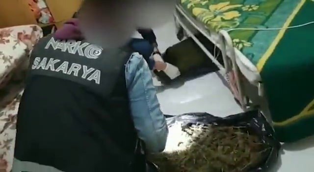 Sakarya'da nefes kesen operasyonlarda onlarca kilo uyuşturucu ele geçrildi