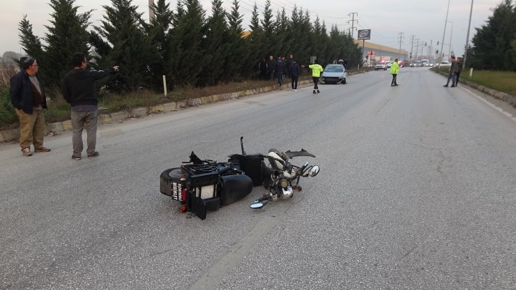 Otomobil elektrikli bisiklete çarptı: 1 ölü, 2 yaralı