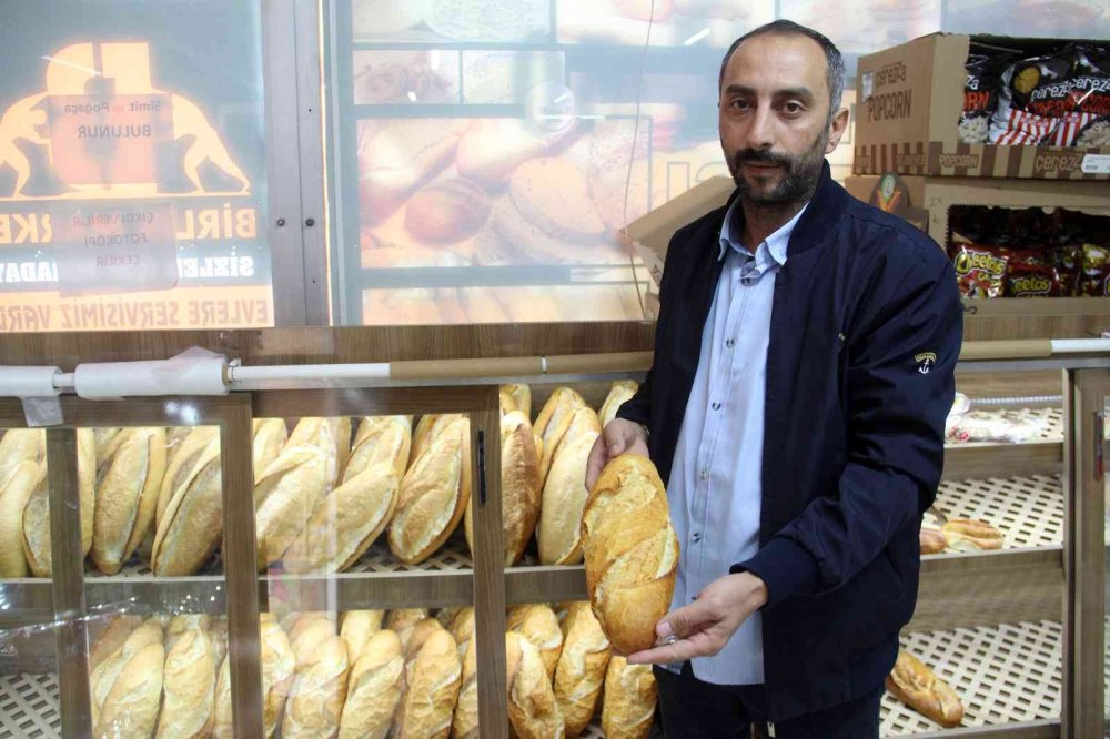 Sofralar ekmeksiz kalmasın diye ekmeği 2.5 TL’ye satıyor