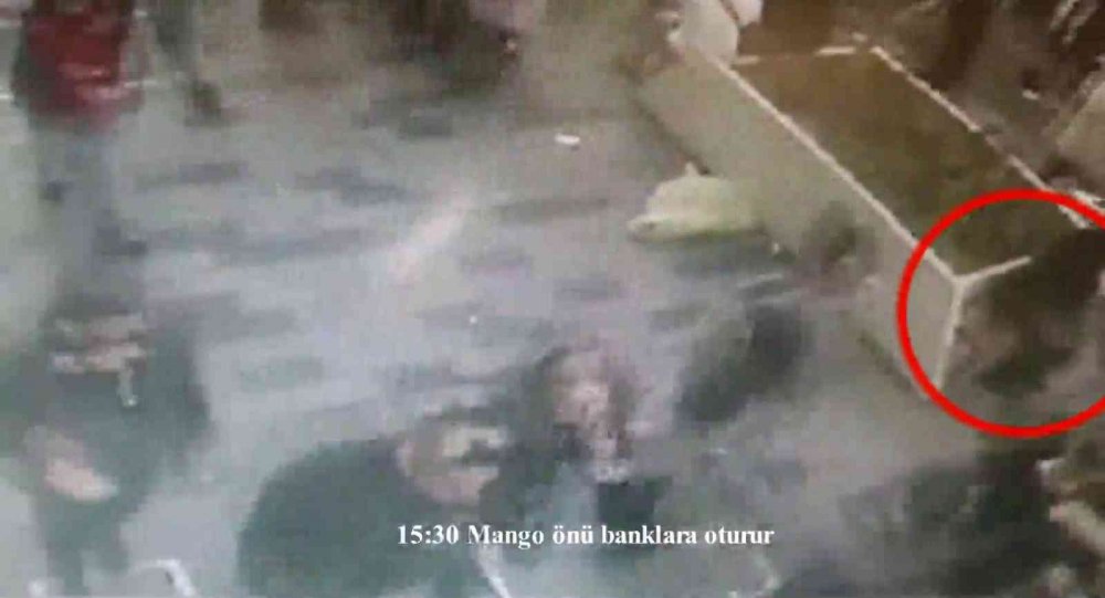 Beyoğlu'ndaki saldırıda teröristin olay yerine geliş görüntülerine ulaşıldı