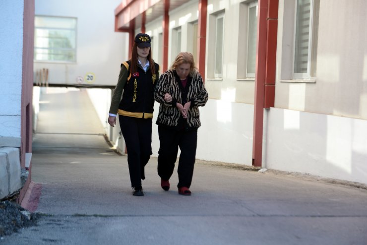 Fuhşun şifresi: Karpuz tarlasında bekliyorum